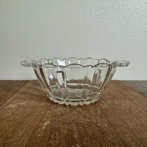 Vintage Clear Pressed Molded‎ Glass Dish with handles MISSING LID - Picture 1 of 10